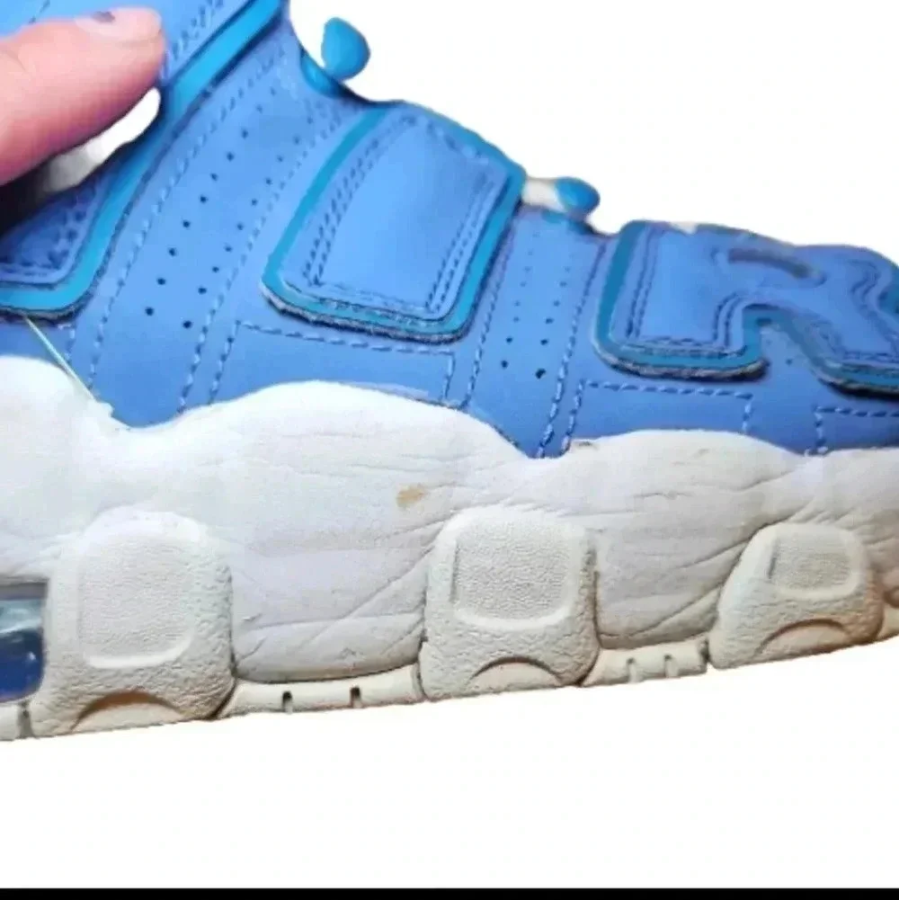 Nike Youth Blue And White Air More Uptempo Sneaker 6.5 Y 8W